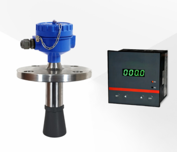 image of ultrasonic level transmitter with remote display